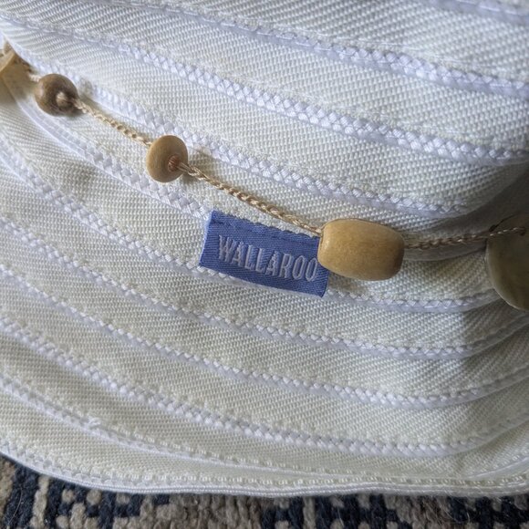 White sunhat with beads - Picture 2 of 5